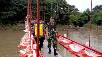 Pangdam IV/Diponegoro Resmikan Jembatan Gantung Bantaragung Di Kabupaten Pemalang