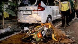 Pemotor Tuban Hantam Mobil Tamu Muscab PKB, Kaca Pecah, Korban Dilarikan ke RS