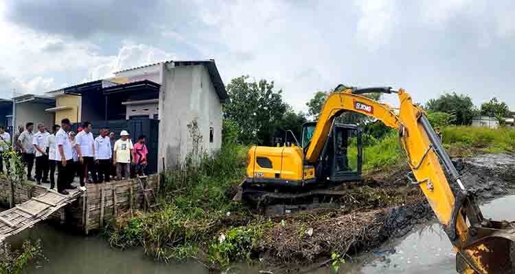 Saluran Irigasi di Wonoayu menyempit
