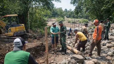 Sinergi TNI dan Warga Wujudkan Jembatan Gantung Garuda MDN