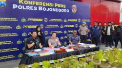 Polres Bojonegoro Amankan Tersangka Pengoplos LPG Subsidi 3 Kg dan Ratusan Tabung Gas