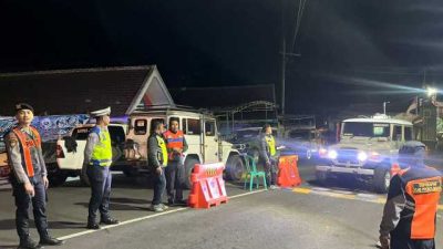 Polres Probolinggo Siagakan Personel Layanan Pengamanan Yadnya Kasada di Gunung Bromo