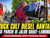 Truck Colt Diesel Hantam Fuso Parkir di Jalur Babat-Lamongan, Polisi Bergerak Cepat Evakuasi Lokasi