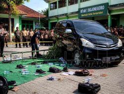 Mobil Avanza Nyelonong di Area Sekolah, Tujuh Siswa MTsN 1 Bojonegoro Jadi Korban