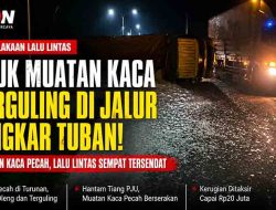 Truk Angkut Kaca Terguling di Jalur Lingkar Tuban, Arus Kendaraan Sempat Tersendat