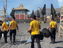Polres Probolinggo Gelar Bakti Bersih di Gunung Bromo Usai Yadnya Kasada