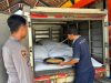 Polres Pelabuhan Tanjungperak Bantu Petani Distribusikan Jagung Hasil Panen ke Bulog