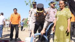 Polres Bondowoso Salurkan Air Bersih ke 20 Dusun yang Terdampak Kekeringan