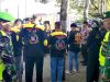 Jaga Situasi Kondusif di Wilayah, Babinsa Karangjati dan Aparat Gabungan Amankan Pemberangkatan Suran Agung SH Winongo Tunas Muda