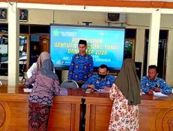 Sinergi Pemdes Kebaron dan BPR Delta Artha, Salurkan BLT Dana Desa Tahap Dua Tepat Sasaran
