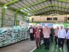 Kapolri Tinjau Pabrik Pupuk Batu Bara di Kampar, Lepas Distribusi 80 Ton Pupuk untuk Kelompok Tani Riau