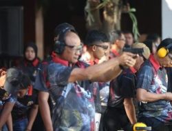 Buka Lomba Menembak Kapolda Jatim Cup 2026, Irjen Pol Nanang Avianto Tekankan Profesionalisme Penggunaan Senjata Api