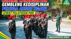 Perkuat Sinergitas, Babinsa Koramil 15/Karanganyar Beri Pelatihan Baris-Berbaris Diklatsar GP Ansor