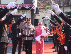 Prosesi Adat dan Tradisi Kepolisian Warnai Penyambutan AKBP Kresno Wisnu Putranto di Polres Kediri Kota