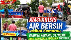 Atasi Krisis Air Bersih akibat Kemarau, Babinsa Koramil 01/Ngawi Kawal Penyaluran Bantuan di Banyu Urip