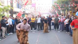 Semarak Kemerdekaan di CFD Jalan Dhoho, Kapolres Kediri Kota Ikuti Lomba Bersama Forkopimda