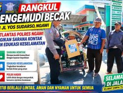 Rangkul Pengemudi Becak di Jl Yos Sudarso, Satlantas Polres Ngawi Bagikan Sarana Kontak dan Edukasi Keselamatan