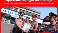 Apresiasi Dedikasi dan Kinerja, Kapolres Lamongan Anugerahkan Penghargaan bagi Personel dan Polsek Berprestasi