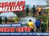 Cegah Api Meluas, Babinsa Paron Gerak Cepat Padamkan Kebakaran Lahan Tebu PG Redjo Agung