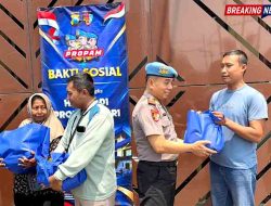 Senyum Abang Becak, Terima Paket Sembako dari Sipropram Polres Ngawi